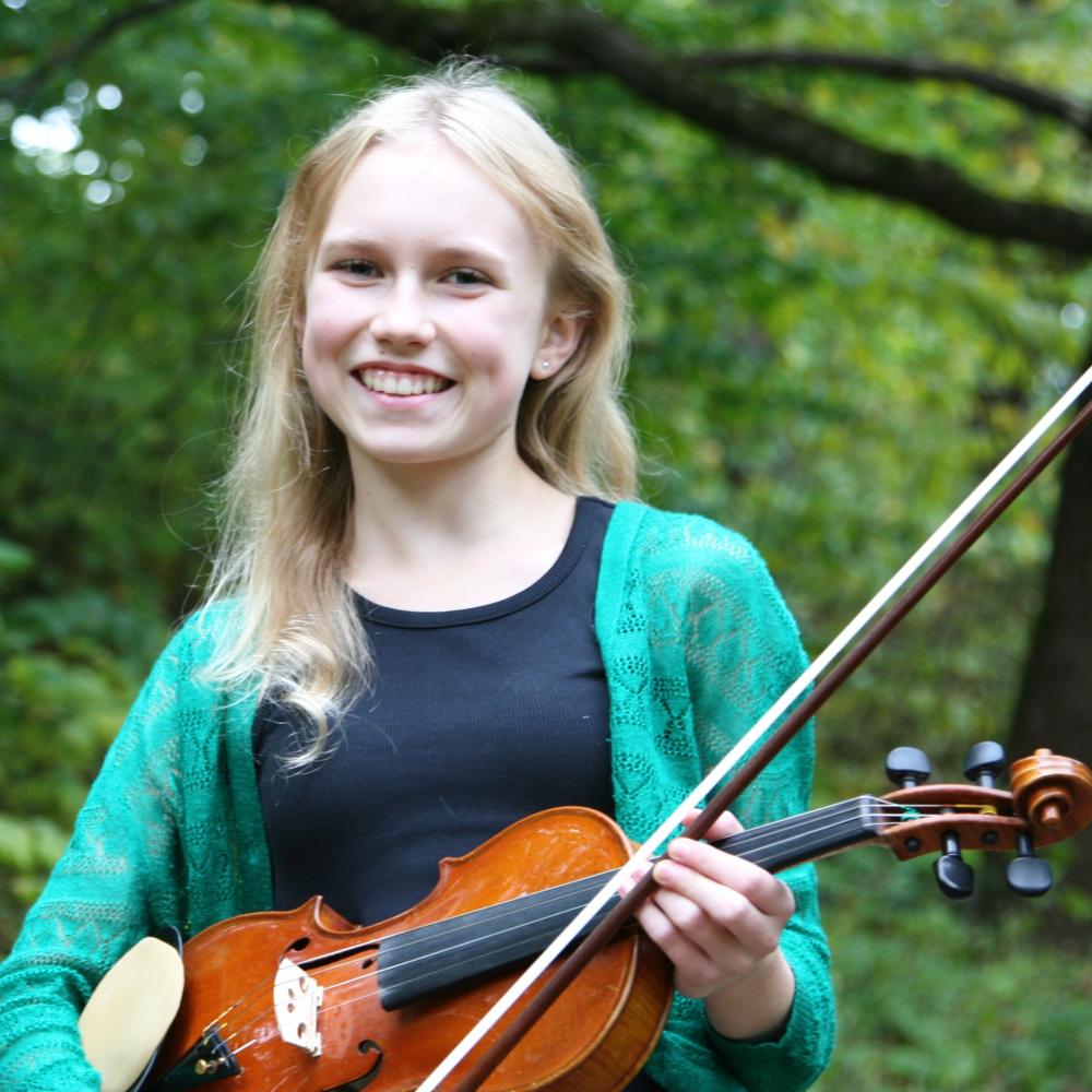 Helmi-Lilja Lindholm
